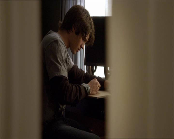VampireDiariesWorld_dot_org-110TheTurningPoint0159.jpg