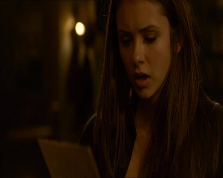 VampireDiariesWorld_dot_org-110TheTurningPoint2065.jpg