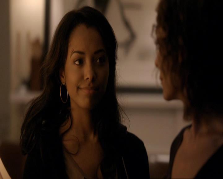 VampireDiariesWorld_dot_org-111Bloodlines1640.jpg