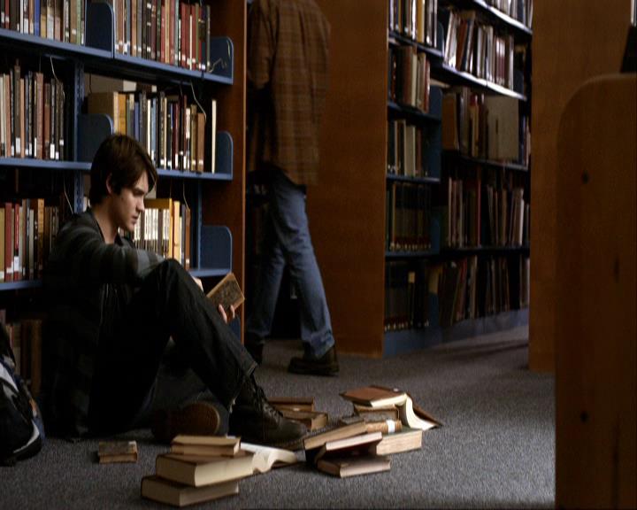 VampireDiariesWorld_dot_org-111Bloodlines2044.jpg