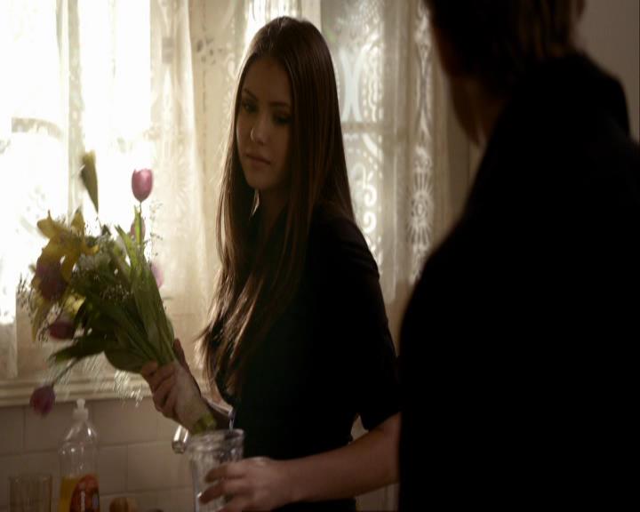 VampireDiariesWorld_dot_org-116ThereGoesTheNeighbourhood0581.jpg