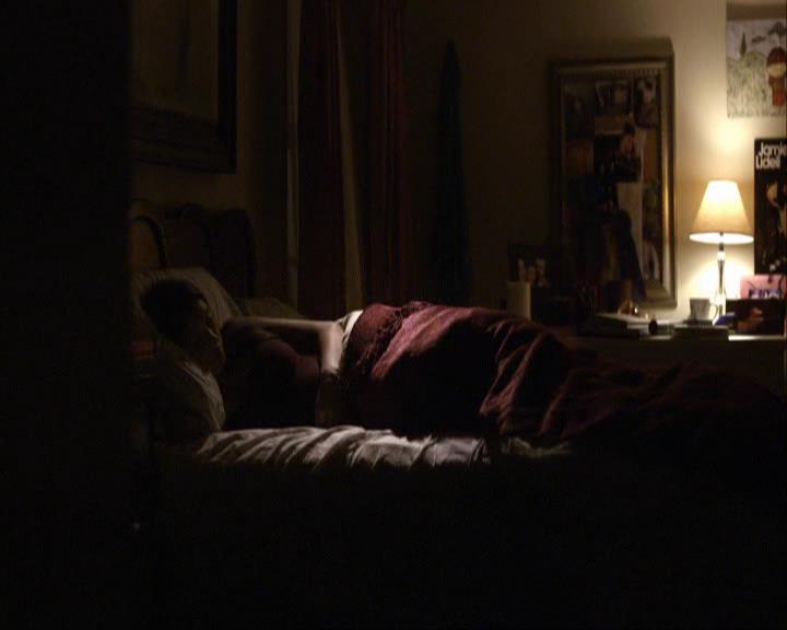 VampireDiariesWorld_dot_org-117LetTheRightOneIn0011.jpg