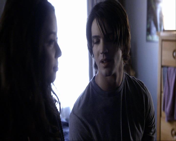 VampireDiariesWorld_dot_org-117LetTheRightOneIn0078.jpg