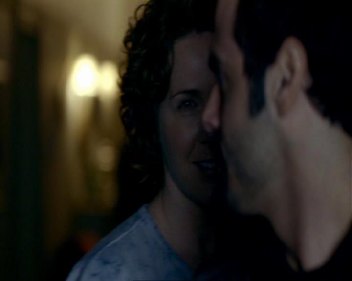 VampireDiariesWorld_dot_org-117LetTheRightOneIn0512.jpg VampireDiariesWorld_dot_org-117LetTheRightOneIn0512.jpg