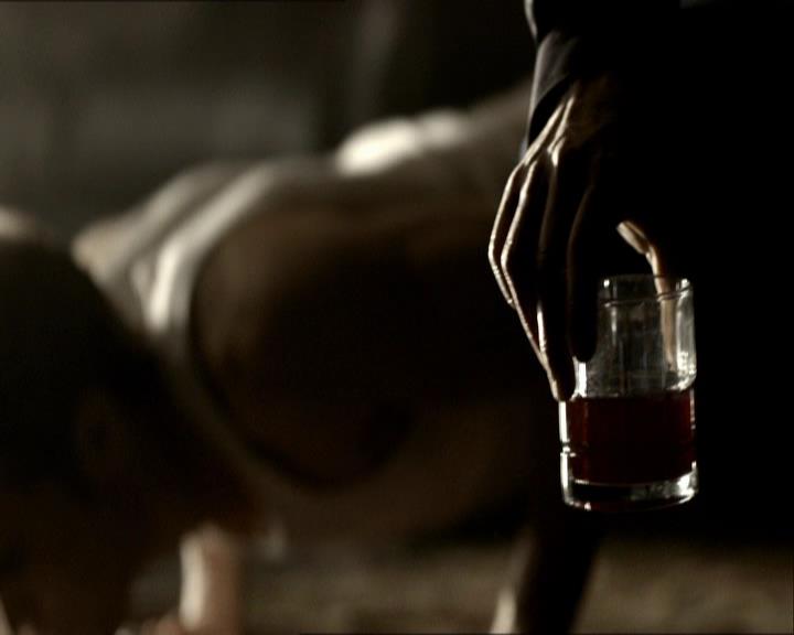 VampireDiariesWorld_dot_org-118UnderControl0037.jpg