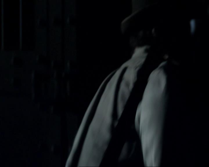 VampireDiariesWorld_dot_org-120BloodBrothers0049.jpg