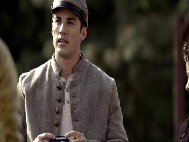 VampireDiariesWorld_dot_org-122FoundersDay0320.jpg