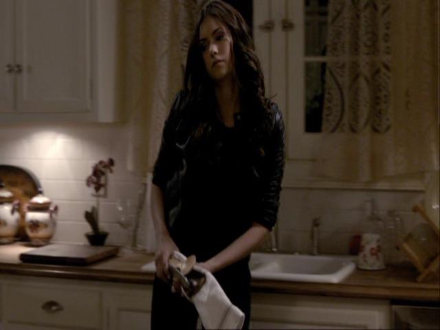 VampireDiariesWorld_dot_org-122FoundersDay2191.jpg