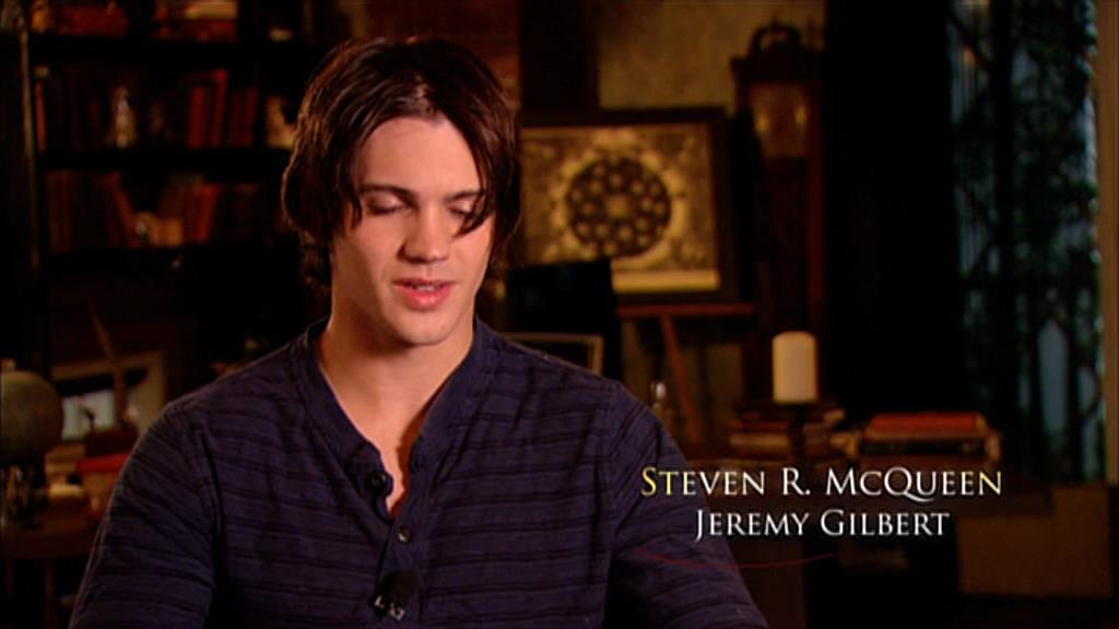 VampireDiariesWorld-dot-org_TVD-S1-SpecialFeatures_ANewBreedOfVampires_Captures00096.jpg