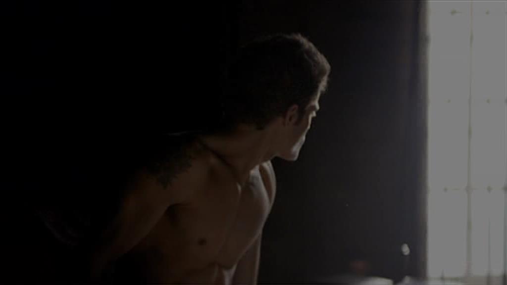 VampireDiariesWorld-dot-org_TVD-S1-SpecialFeatures_IntoMysticFalls_Captures00022.jpg