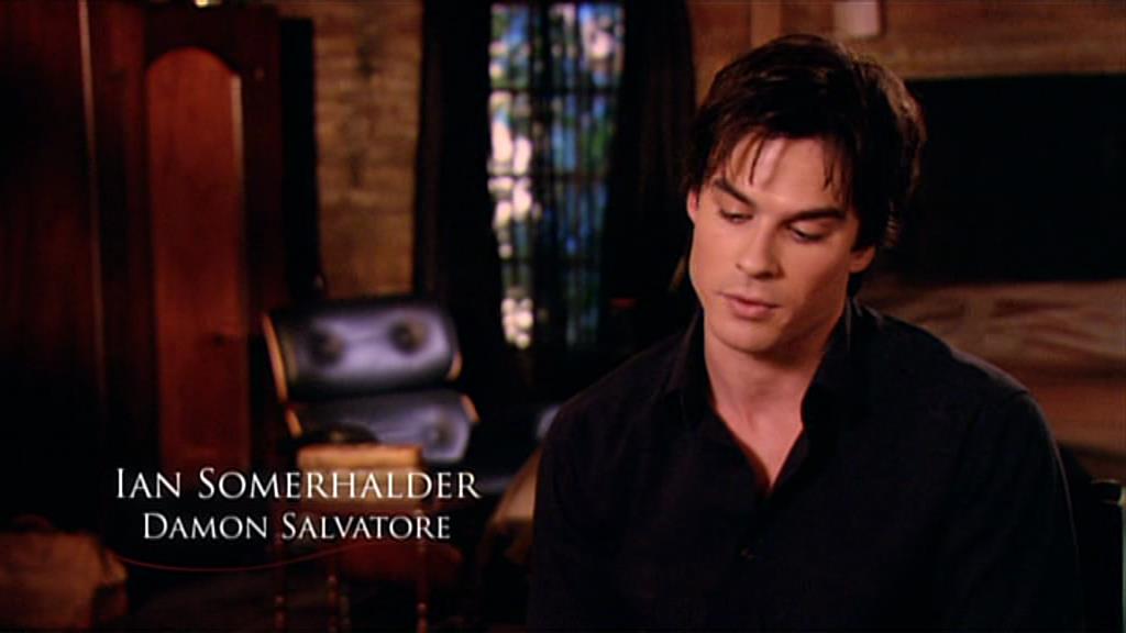 VampireDiariesWorld-dot-org_TVD-S1-SpecialFeatures_IntoMysticFalls_Captures00083.jpg