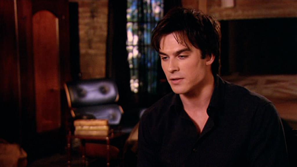 VampireDiariesWorld-dot-org_TVD-S1-SpecialFeatures_IntoMysticFalls_Captures00085.jpg