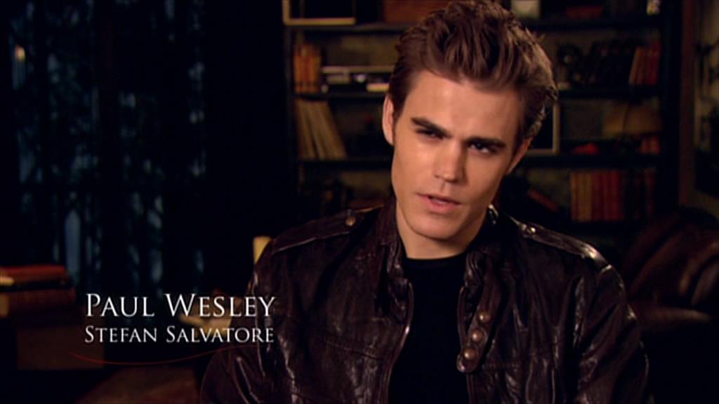 VampireDiariesWorld-dot-org_TVD-S1-SpecialFeatures_IntoMysticFalls_Captures00103.jpg