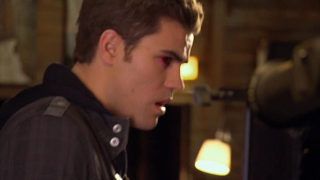 VampireDiariesWorld-dot-org_TVD-S1-SpecialFeatures_IntoMysticFalls_Captures00129.jpg