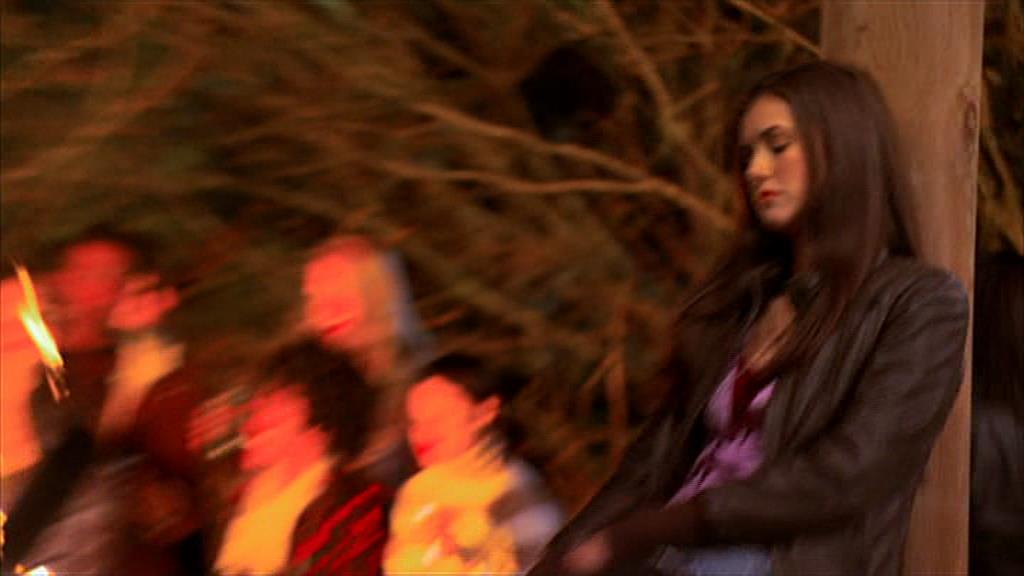 VampireDiariesWorld-dot-org_TVD-S1-SpecialFeatures_IntoMysticFalls_Captures00134.jpg