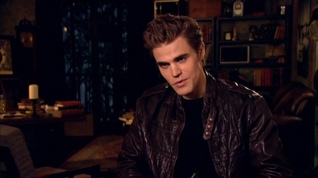 VampireDiariesWorld-dot-org_TVD-S1-SpecialFeatures_IntoMysticFalls_Captures00273.jpg