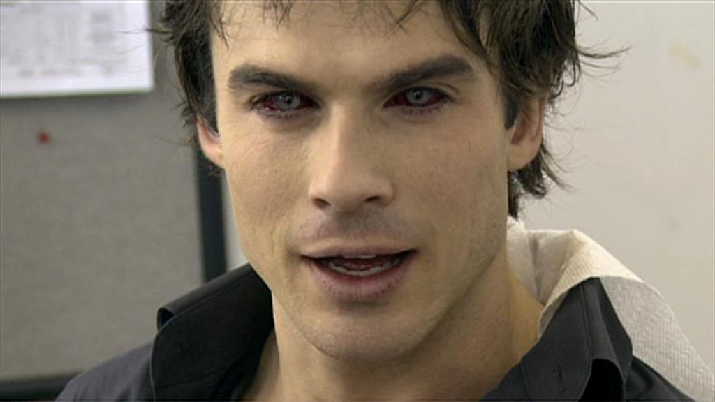 VampireDiariesWorld-dot-org_TVD-S1-SpecialFeatures_IntoMysticFalls_Captures01522.jpg