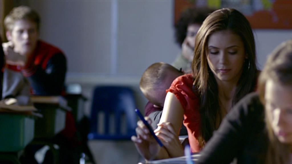 VampireDiariesWorld-dot-org_TVD-S1-SpecialFeatures_Vampires101_Captures00011.jpg