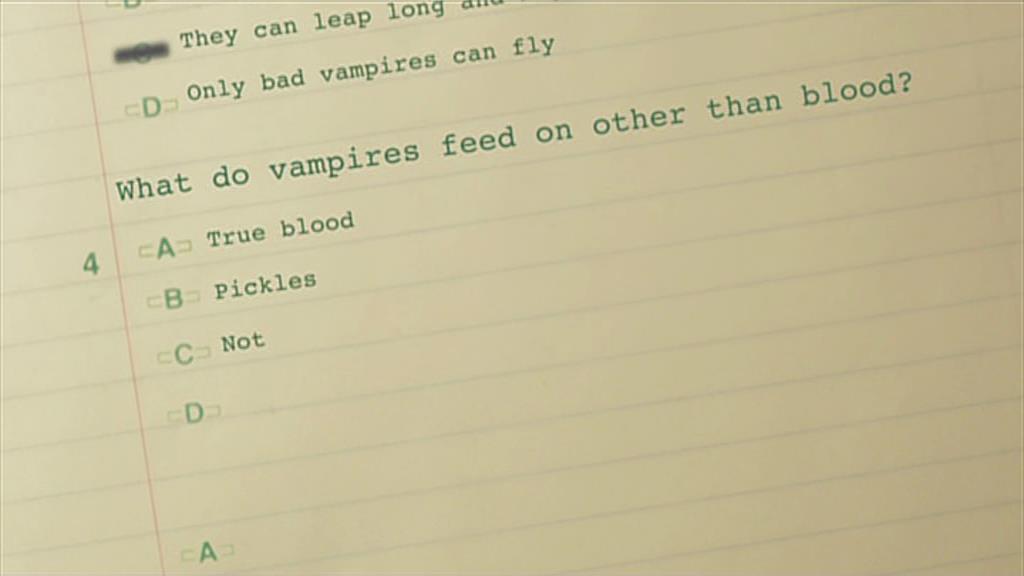 VampireDiariesWorld-dot-org_TVD-S1-SpecialFeatures_Vampires101_Captures00154.jpg