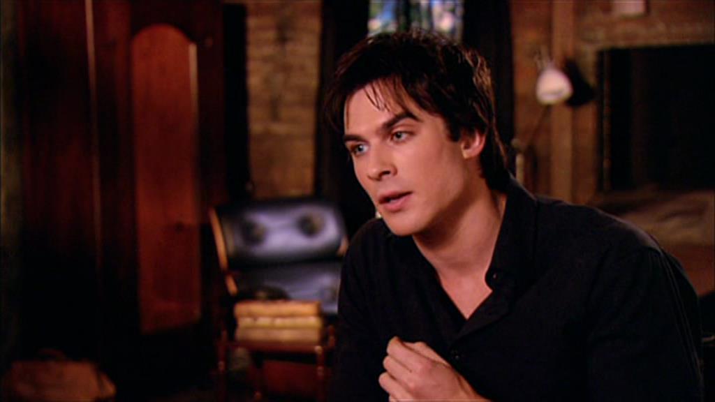 VampireDiariesWorld-dot-org_TVD-S1-SpecialFeatures_Vampires101_Captures00405.jpg