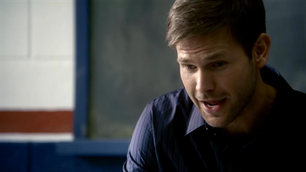 VampireDiariesWorld-dot-org_TVD-S1-SpecialFeatures_Vampires101_Captures00424.jpg