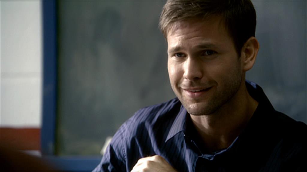 VampireDiariesWorld-dot-org_TVD-S1-SpecialFeatures_Vampires101_Captures00427.jpg