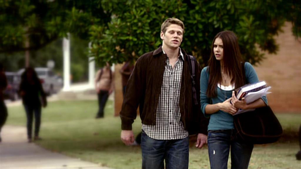VampireDiariesWorld-dot-org_TVD-S1-SpecialFeatures_WhenVampireDontSuck_Captures00035.jpg VampireDiariesWorld-dot-org_TVD-S1-SpecialFeatures_WhenVampireDontSuck_Captures00035.jpg