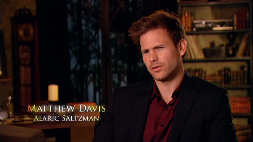 VampireDiariesWorld-dot-org_TVD-S1-SpecialFeatures_WhenVampireDontSuck_Captures00074.jpg