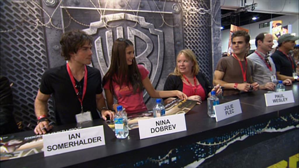 VampireDiariesWorld-dot-org_TVD-S1-SpecialFeatures_WhenVampireDontSuck_Captures00927.jpg