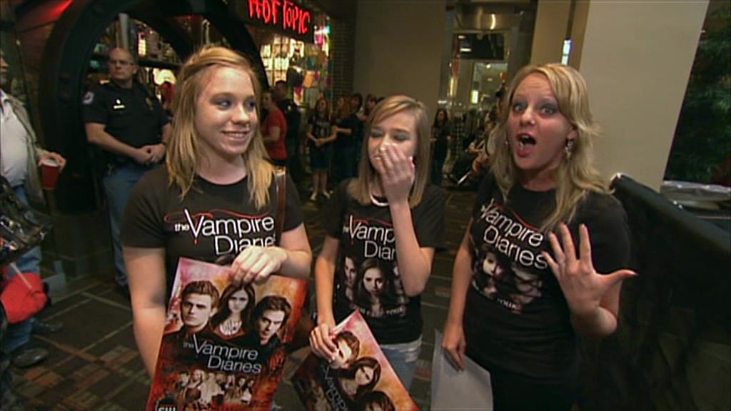 VampireDiariesWorld-dot-org_TVD-S1-SpecialFeatures_WhenVampireDontSuck_Captures00955.jpg