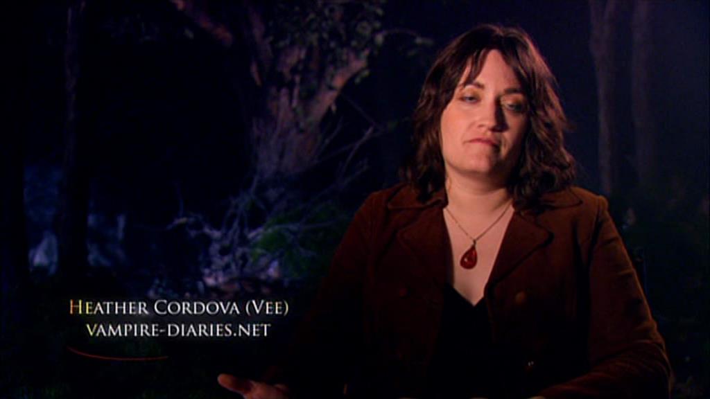 VampireDiariesWorld-dot-org_TVD-S1-SpecialFeatures_WhenVampireDontSuck_Captures00963.jpg
