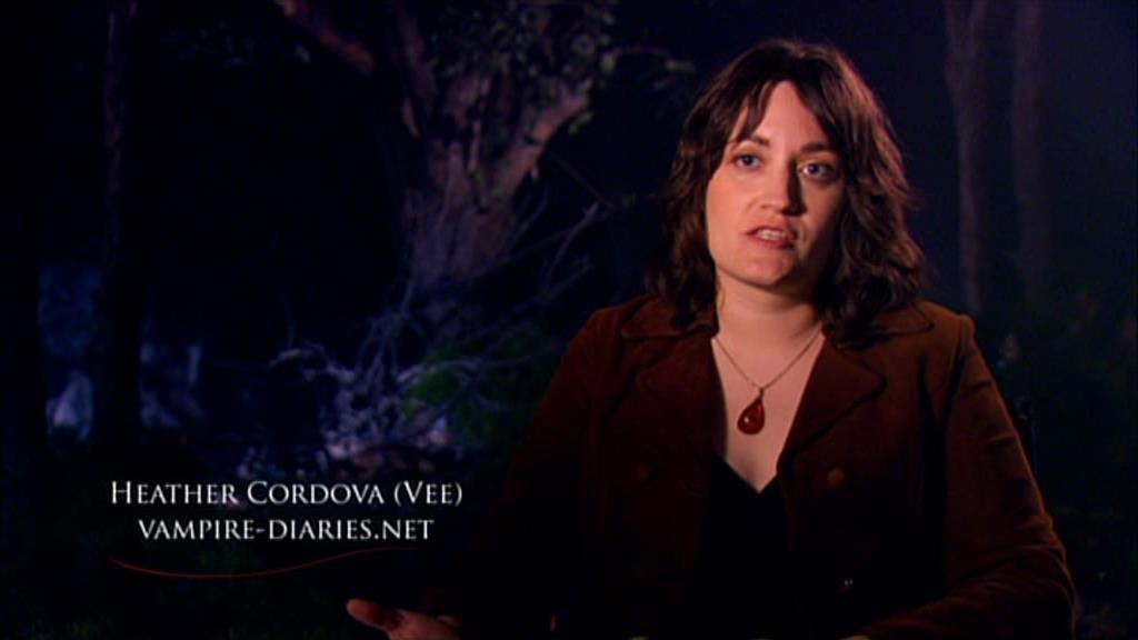 VampireDiariesWorld-dot-org_TVD-S1-SpecialFeatures_WhenVampireDontSuck_Captures00964.jpg