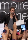 VampireDiariesWorld-dot-org_TVD-S1-SpecialFeatures_WhenVampireDontSuck_Captures01014.jpg