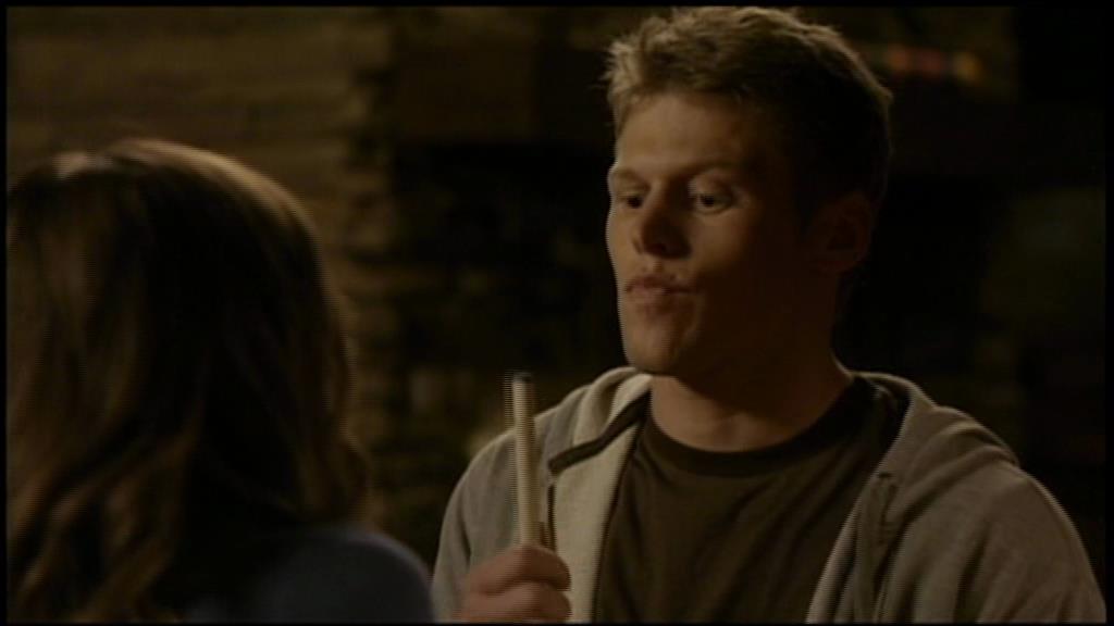 VampireDiariesWorld-dot-org_TVD-S1-UnairedScenes1x02_Captures00020.jpg