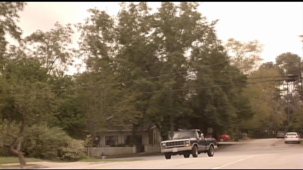 VampireDiariesWorld-dot-org_TVD-S1-UnairedScenes1x06_Captures00094.jpg