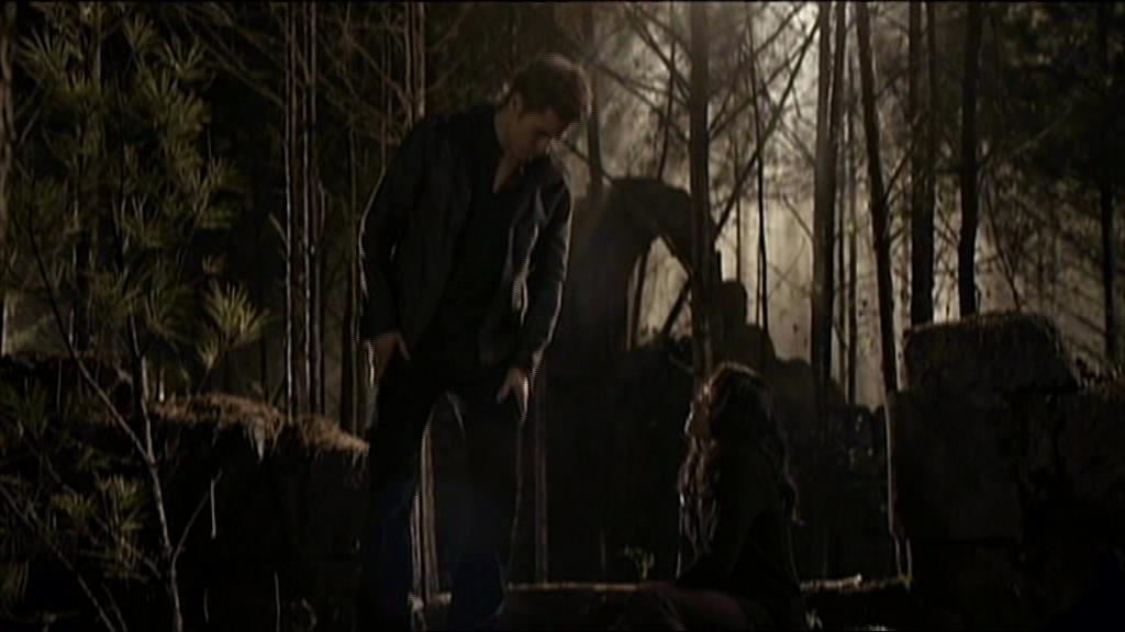 VampireDiariesWorld-dot-org_TVD-S1-UnairedScenes1x10_Captures00147.jpg