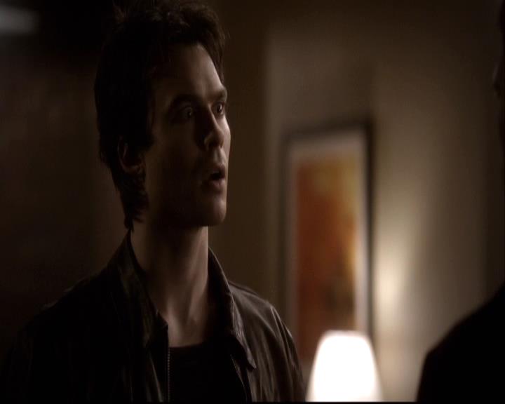 VampireDiariesWorld-dot-org_2x20TheLastDay2005.jpg