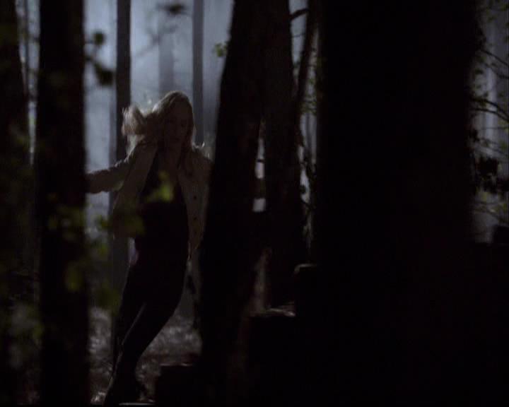 VampireDiariesWorld-dot-org_2x20TheLastDay2103.jpg