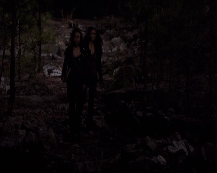 VampireDiariesWorld-dot-org_2x20TheLastDay2197.jpg
