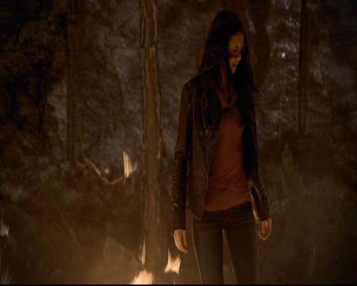 VampireDiariesWorld-dot-org_2x21TheSunAlsoRises0187.jpg