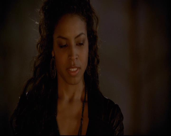 VampireDiariesWorld-dot-org_2x21TheSunAlsoRises0200.jpg