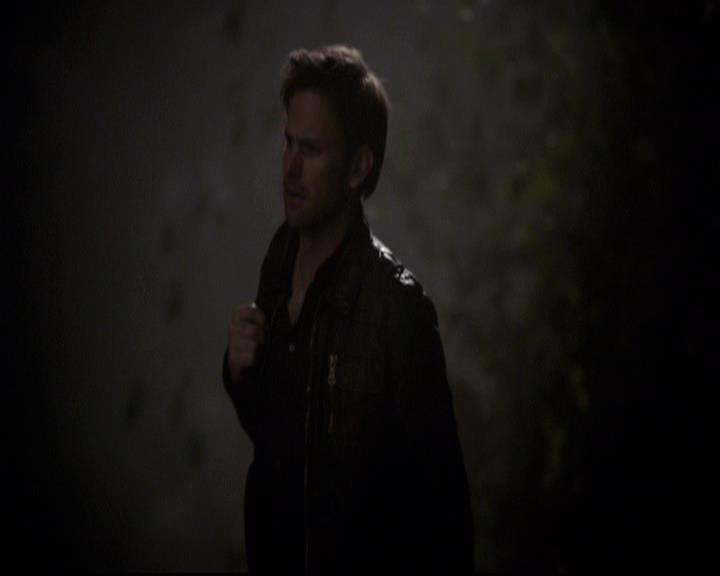 VampireDiariesWorld-dot-org_2x21TheSunAlsoRises0269.jpg