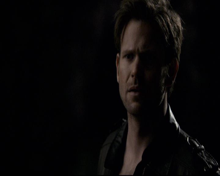 VampireDiariesWorld-dot-org_2x21TheSunAlsoRises0308.jpg VampireDiariesWorld-dot-org_2x21TheSunAlsoRises0308.jpg