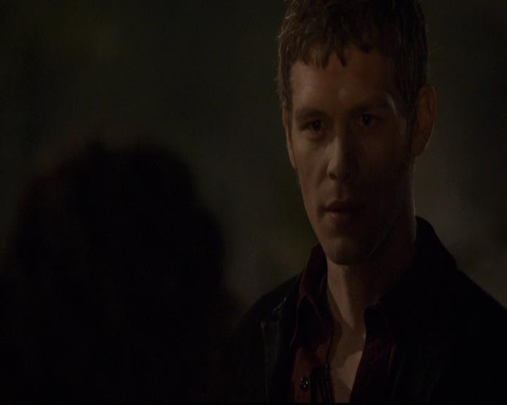 VampireDiariesWorld-dot-org_2x21TheSunAlsoRises0521.jpg