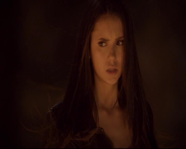 VampireDiariesWorld-dot-org_2x21TheSunAlsoRises0529.jpg