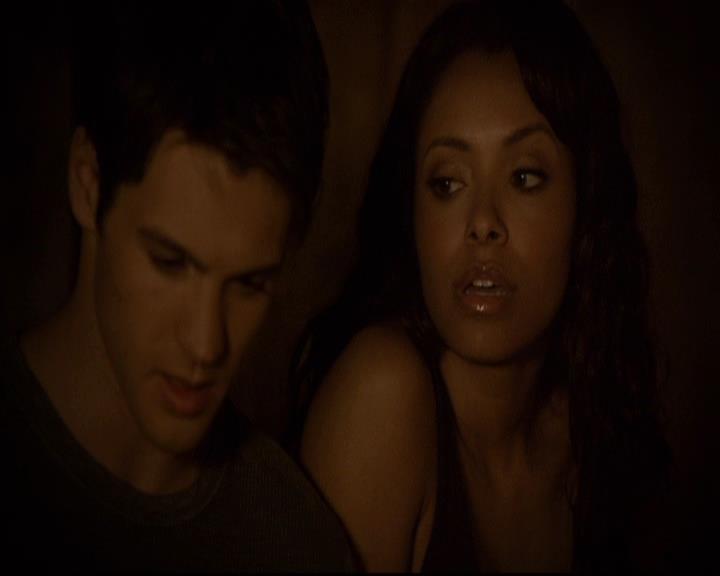 VampireDiariesWorld-dot-org_2x21TheSunAlsoRises0584.jpg