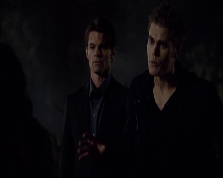 VampireDiariesWorld-dot-org_2x21TheSunAlsoRises0639.jpg