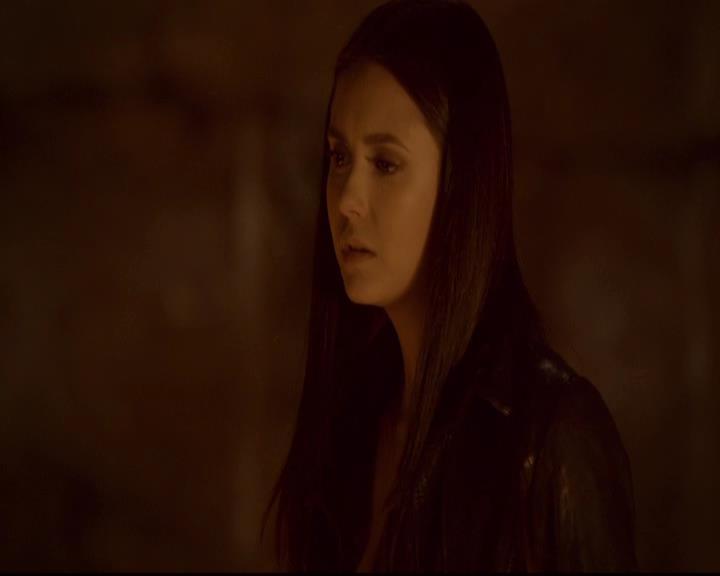 VampireDiariesWorld-dot-org_2x21TheSunAlsoRises0689.jpg