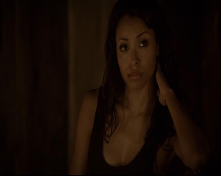 VampireDiariesWorld-dot-org_2x21TheSunAlsoRises1013.jpg