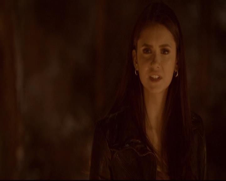 VampireDiariesWorld-dot-org_2x21TheSunAlsoRises1082.jpg